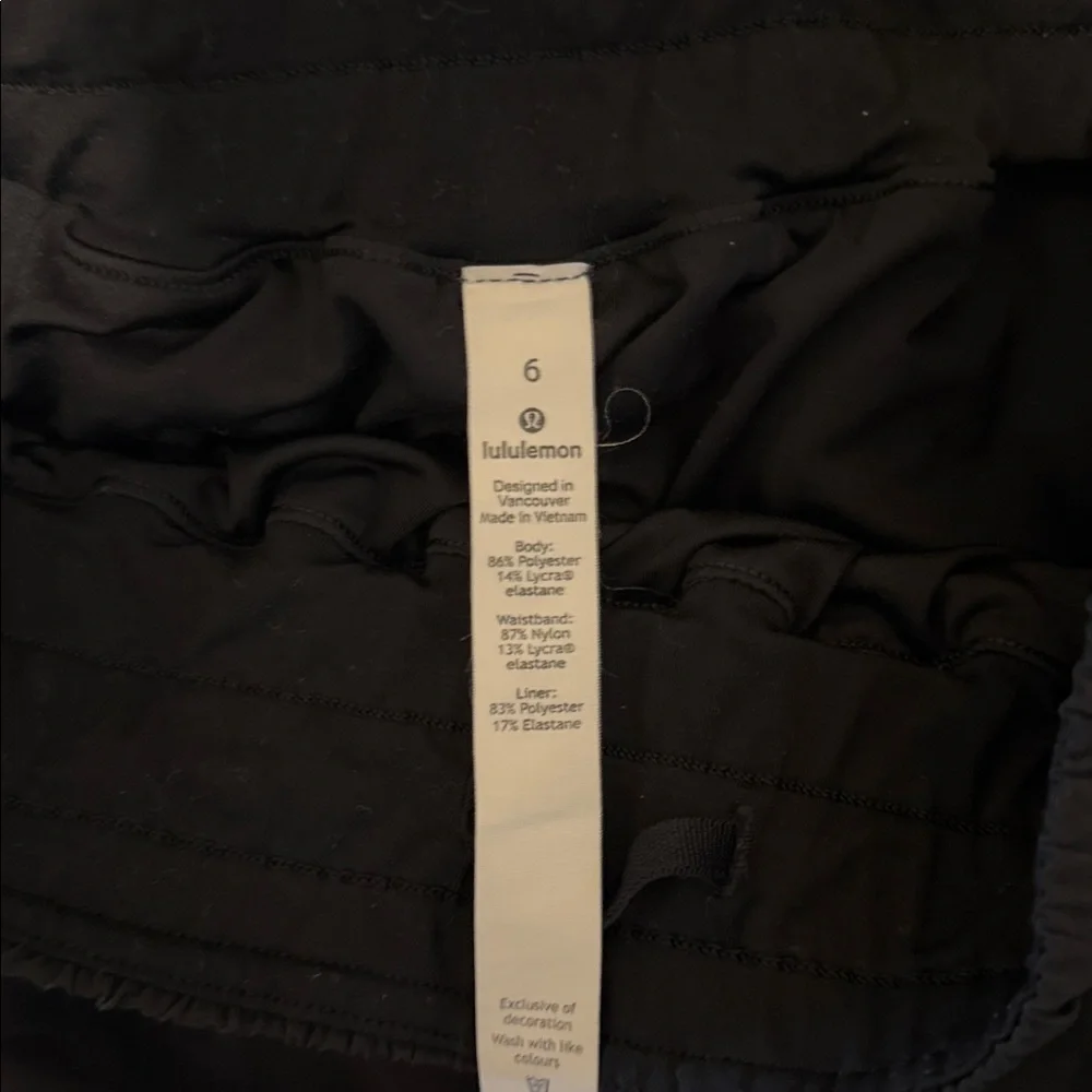 Lululemon women's Black Shorts - Picture 3 of 3